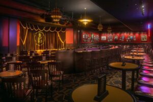brad garretts comedy club lounge