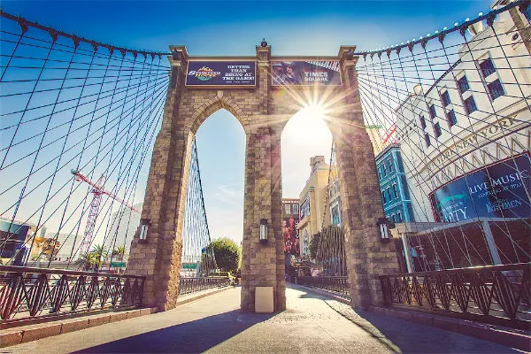Las Vegas Brooklyn Bridge at New York New York